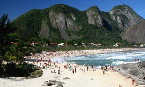 Melhores Praias para Surfar no Brasil - Itacoatira RJ