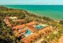Day Use Porto Seguro Praia Resort na Praia de Curuipe, Bahia