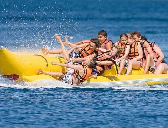 Passeio de banana boat em Morro de São Paulo, Bahia
